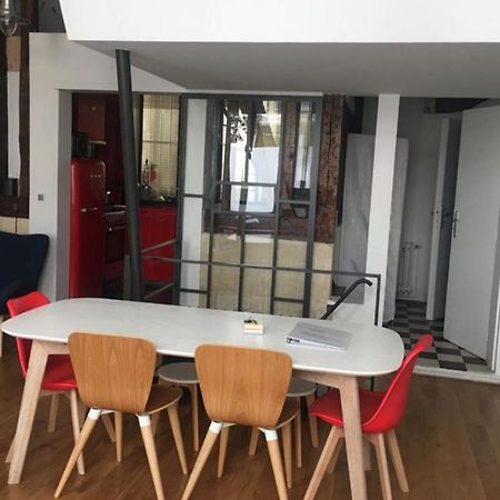 Spacious Loft At 2 Steps From The Chocolate Museum París Exterior foto